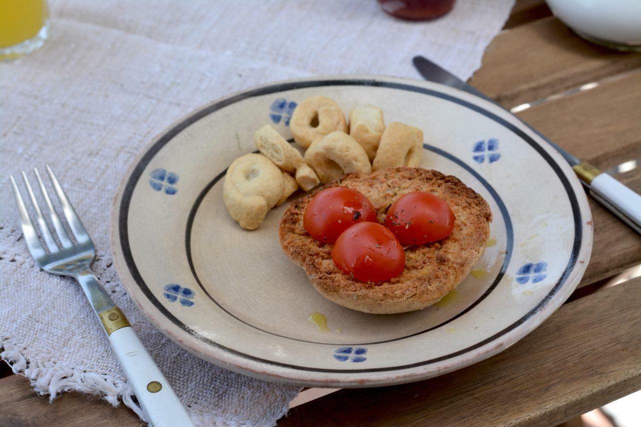 B&B La Rava E La Fava Ostuni Exteriör bild